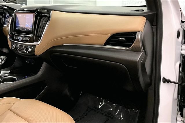 Used 2022 Chevrolet Traverse Premier FWD image 18