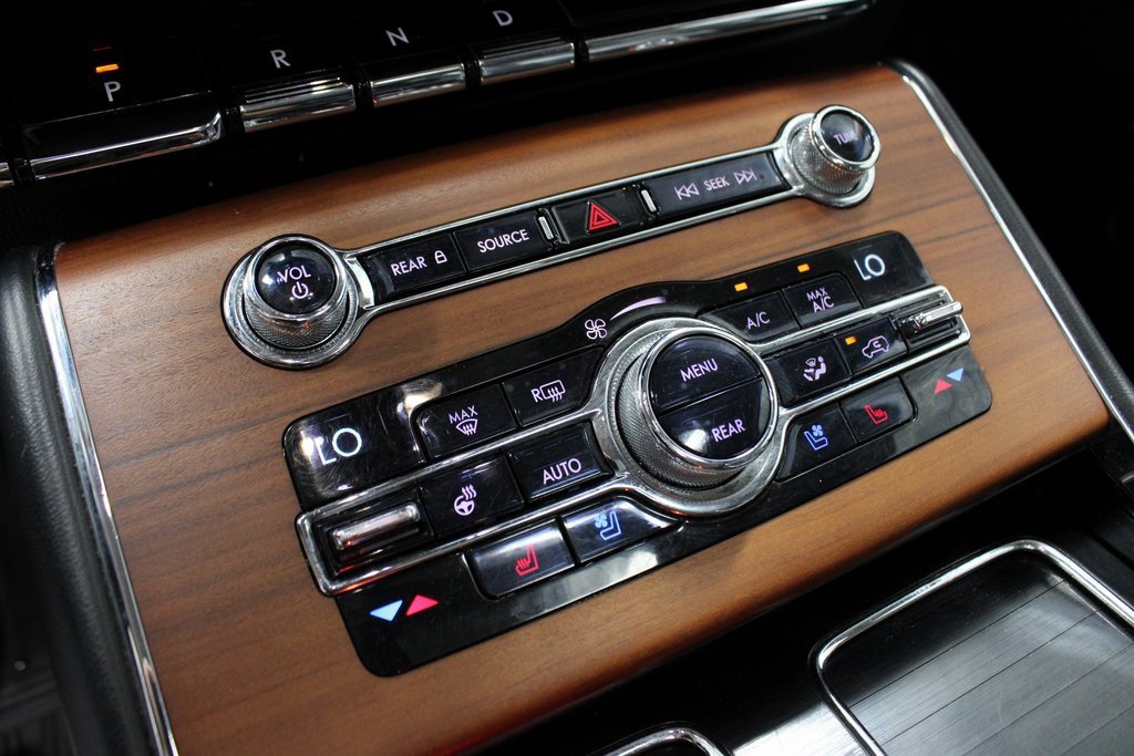 Used 2020 Lincoln Aviator Reserve w/ Equipment Group 201A image 33