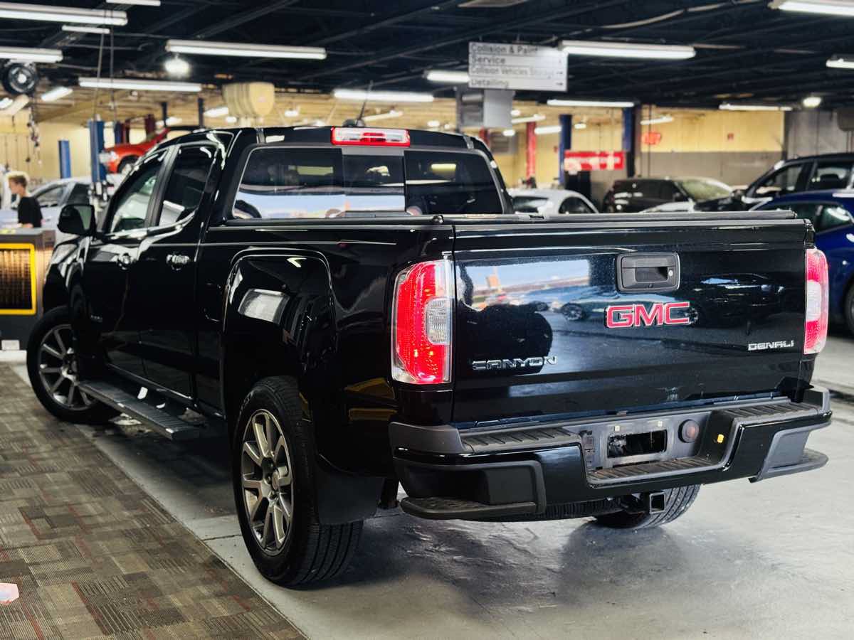 Used 2018 GMC Canyon Denali AWD/4WD image 8