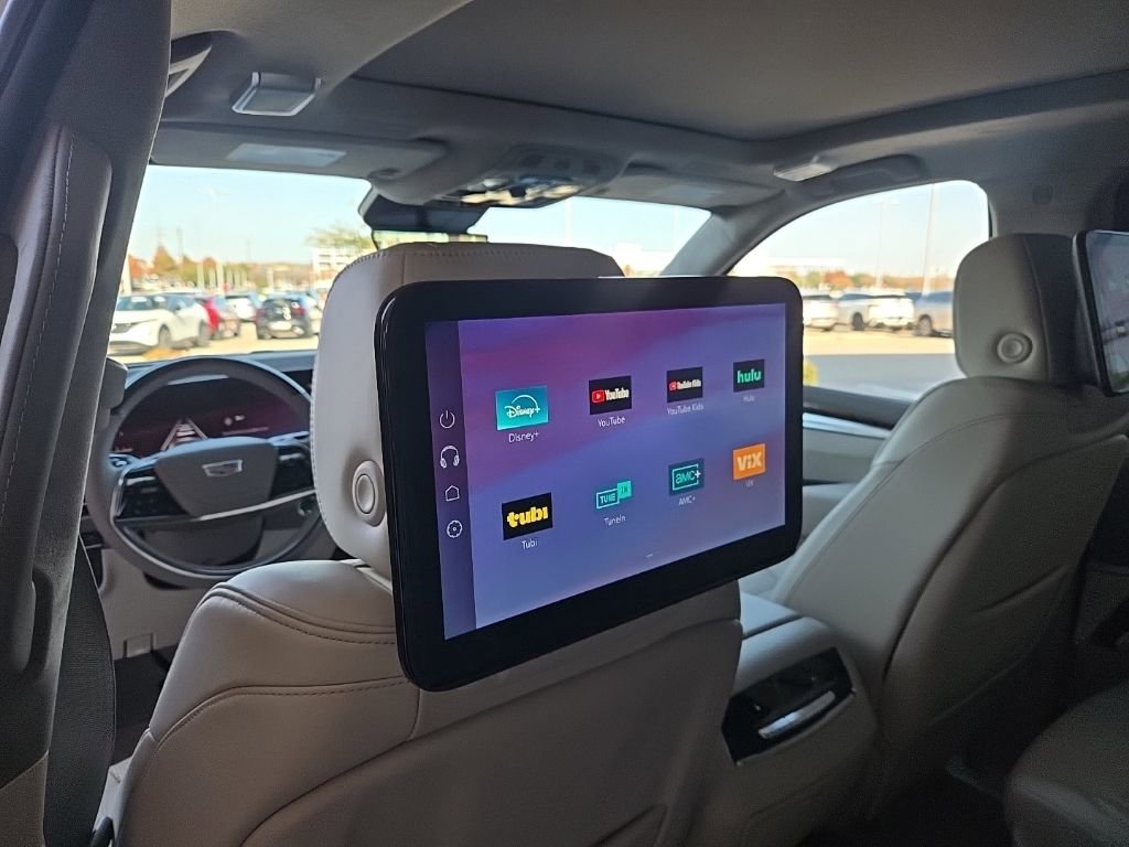 Used 2026 Cadillac Escalade Platinum Sport w/ LPO, ONYX Package image 13