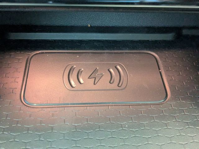 New 2026 Jaguar F-PACE SVR image 20