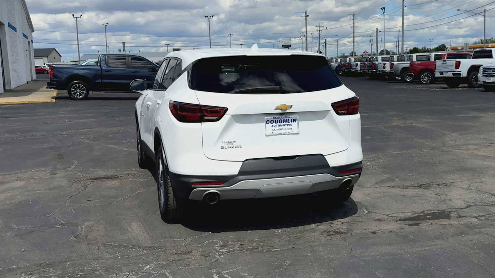 Used 2025 Chevrolet Blazer LT FWD image 7