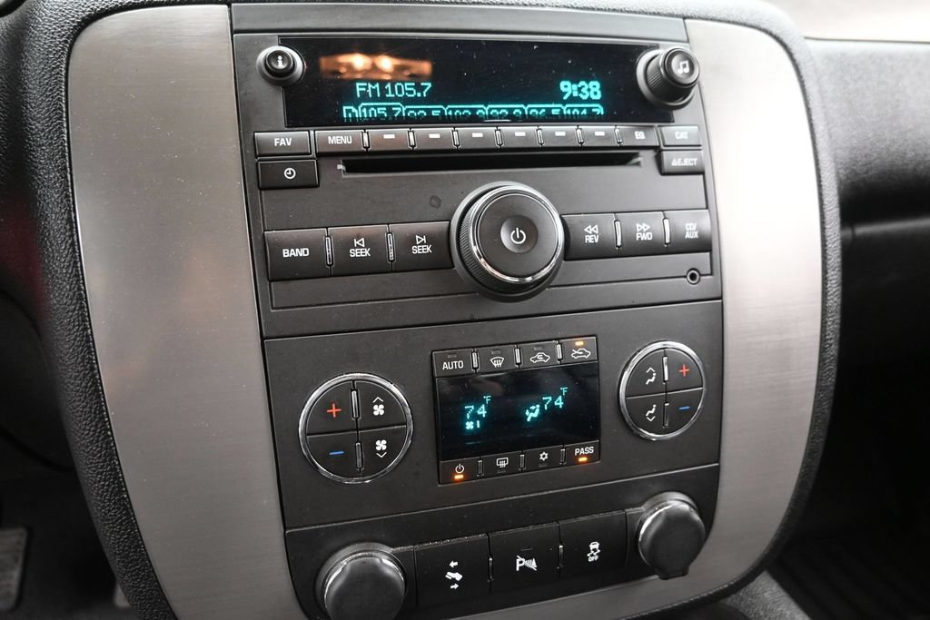 Used 2014 Chevrolet Silverado 2500 LTZ w/ LTZ Plus Package AWD/4WD image 19