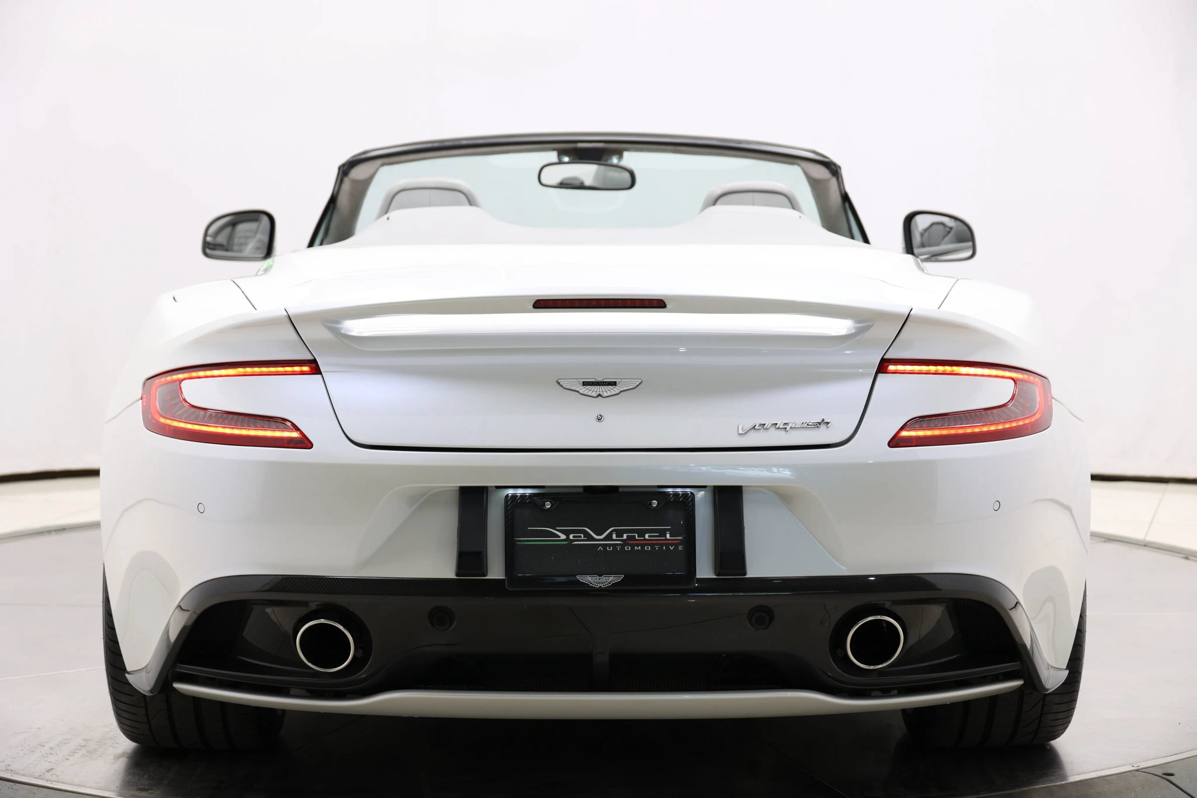Used 2014 Aston Martin Vanquish Volante RWD image 60