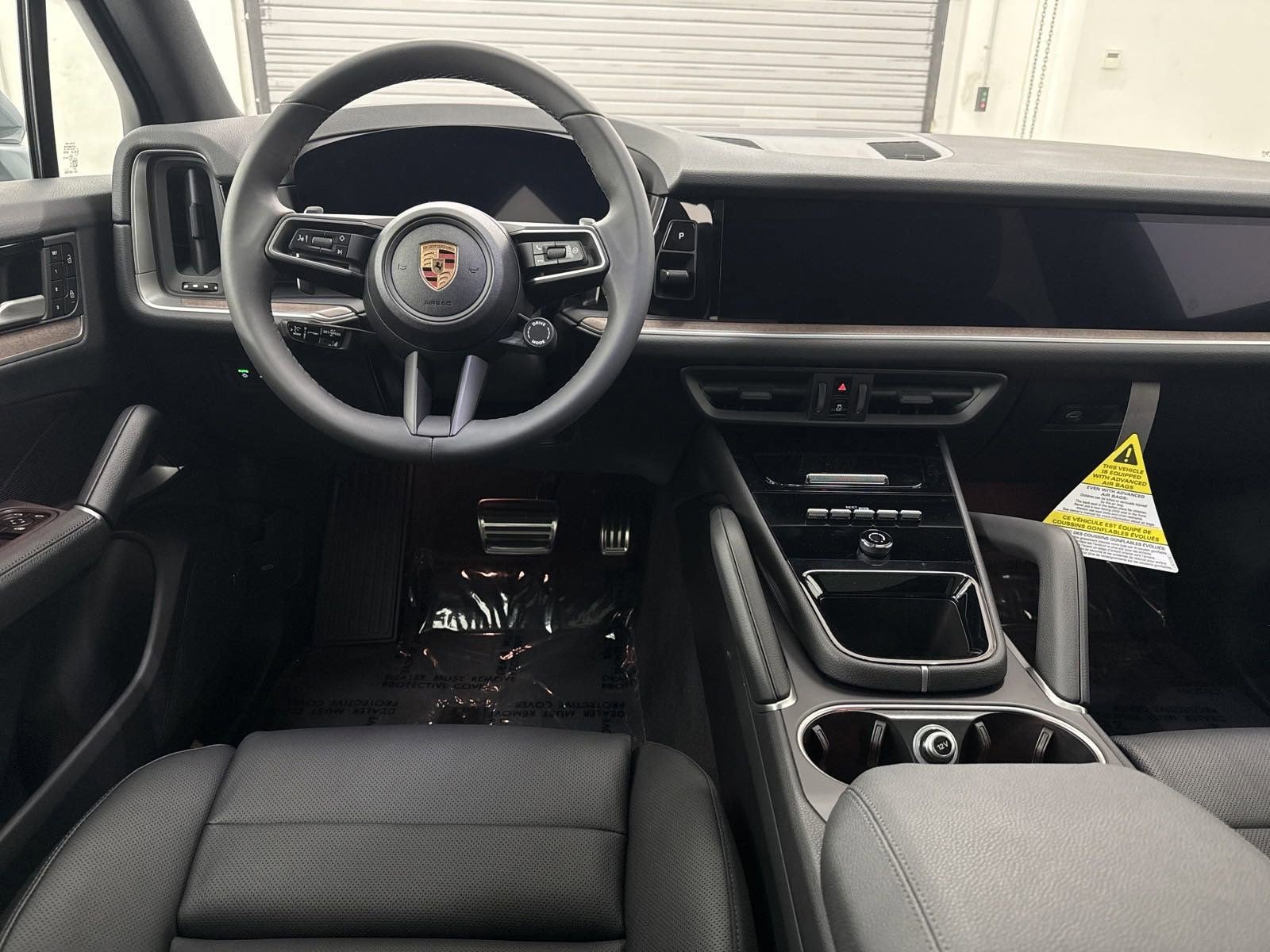 Used 2025 Porsche Cayenne image 22