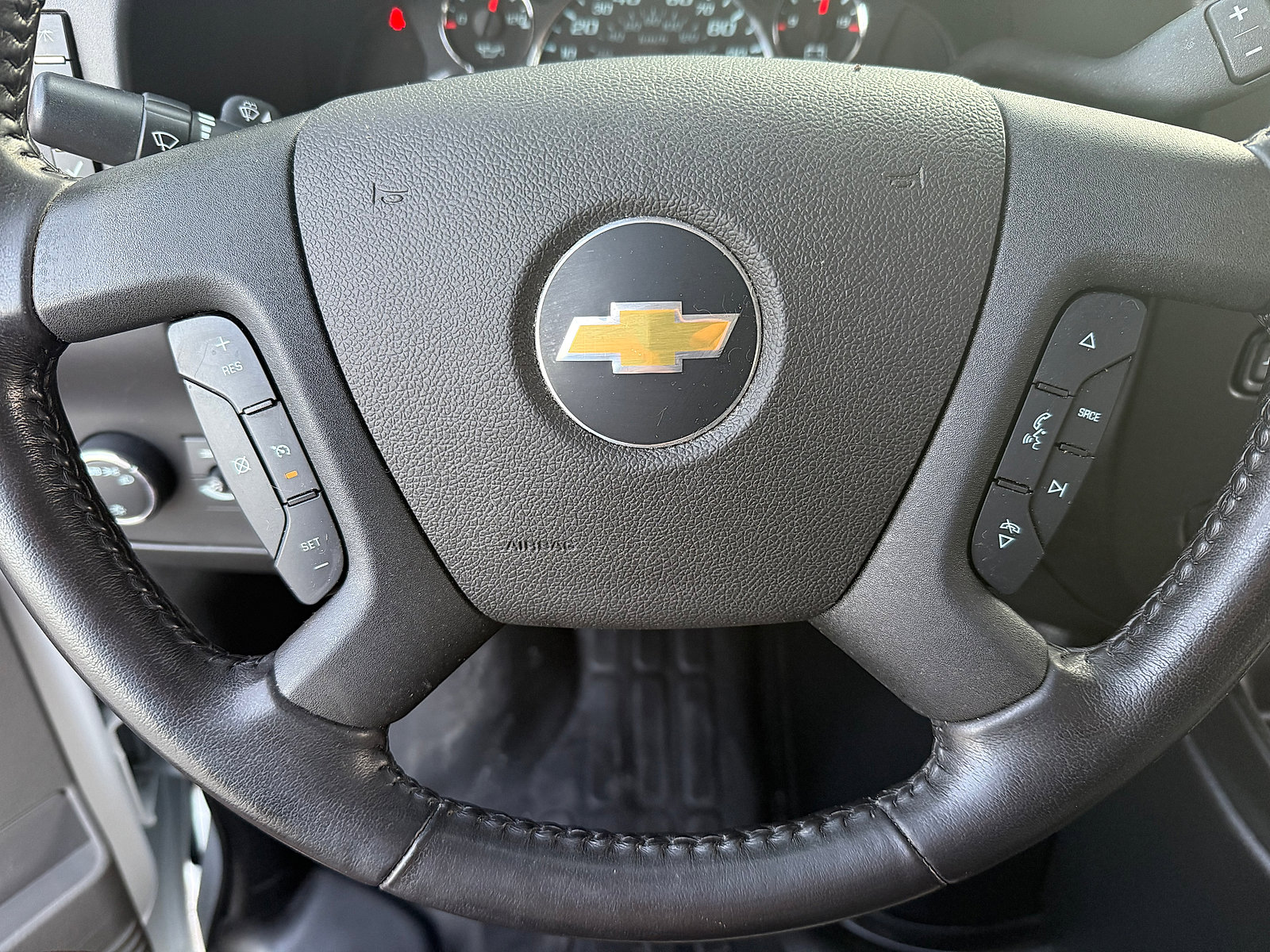 Used 2022 Chevrolet Express 2500 w/ Driver Convenience Package image 20