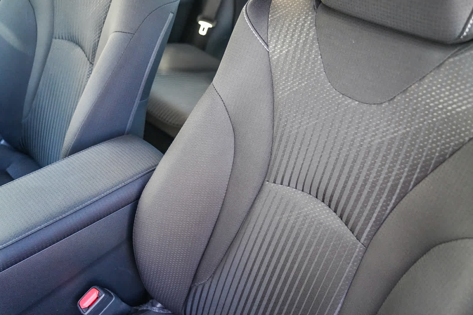Used 2021 Toyota Prius Prime LE w/ Carpet Mat Package (TMS) FWD image 25