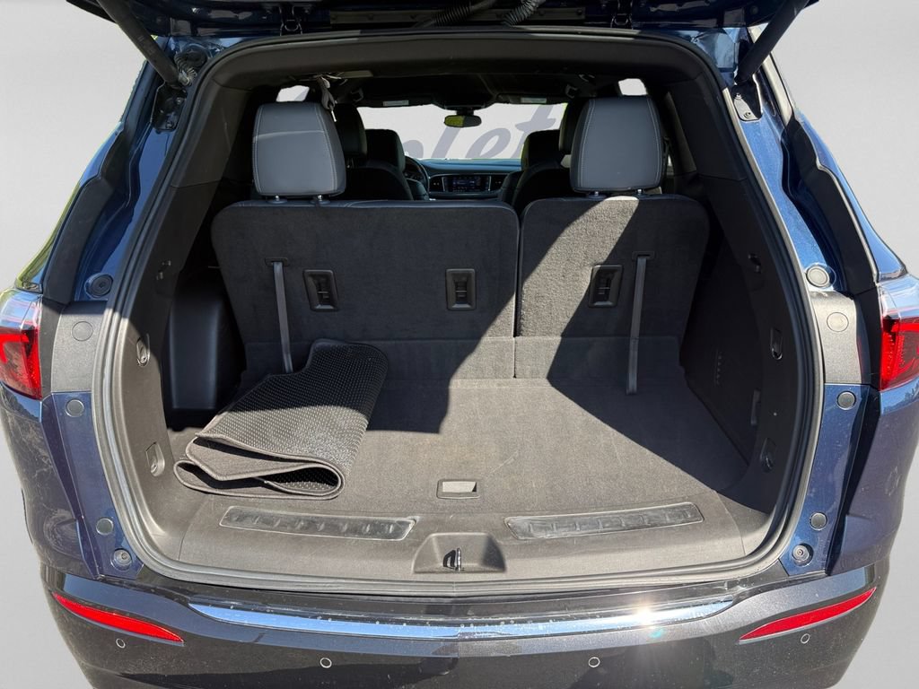 Used 2022 Buick Enclave Essence w/ LPO, Touring Package AWD/4WD image 29