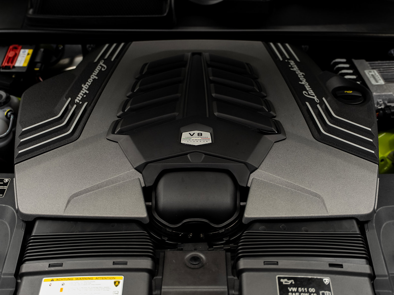 Used 2022 Lamborghini Urus AWD/4WD image 62