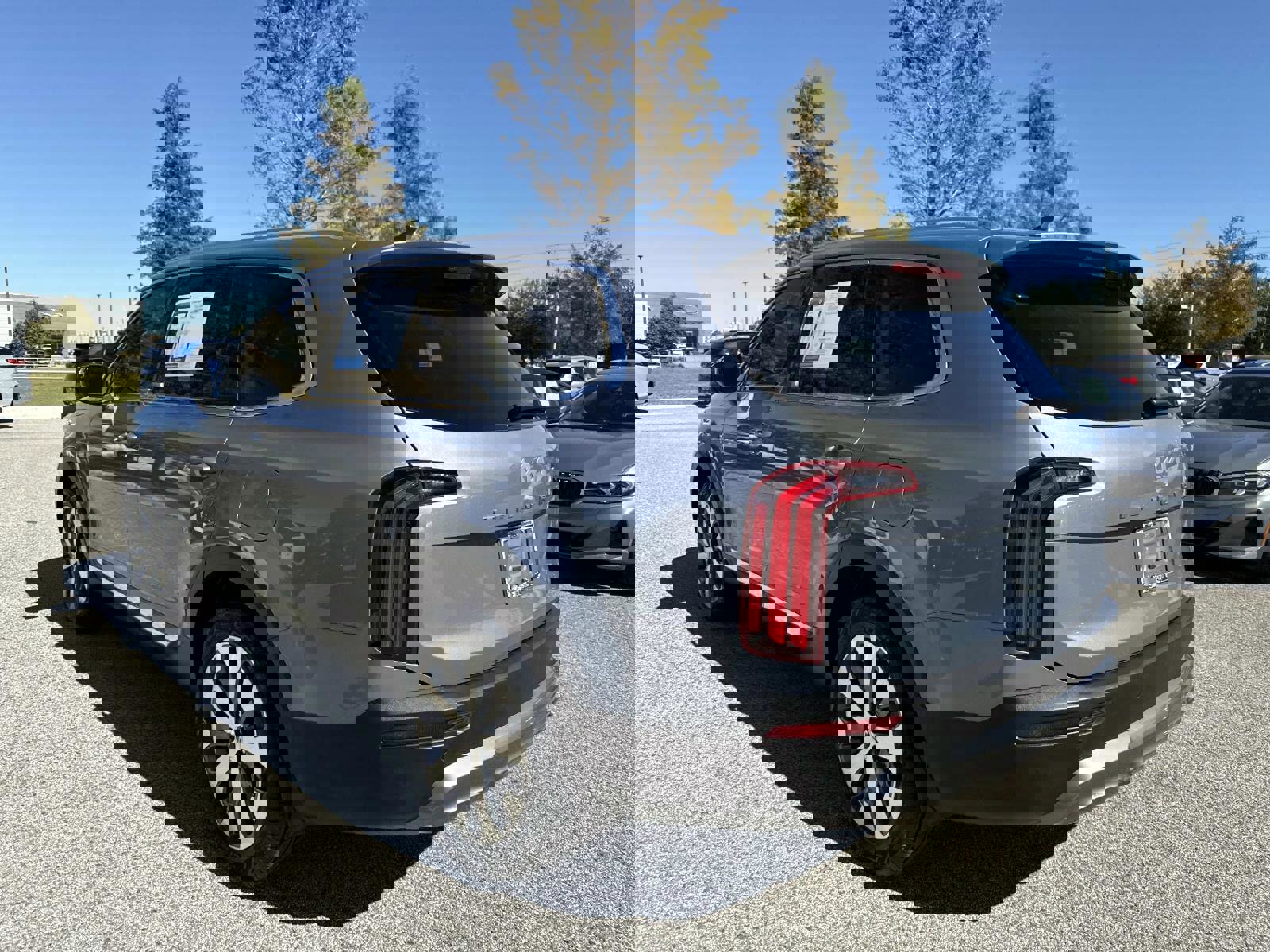 Used 2022 Kia Telluride EX w/ EX Premium Package image 4