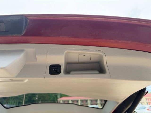 Used 2018 GMC Acadia SLT FWD image 17