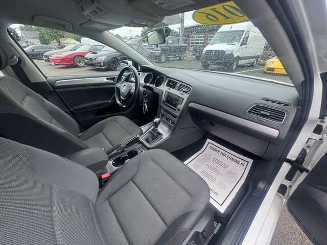 Used 2016 Volkswagen Golf S FWD image 22