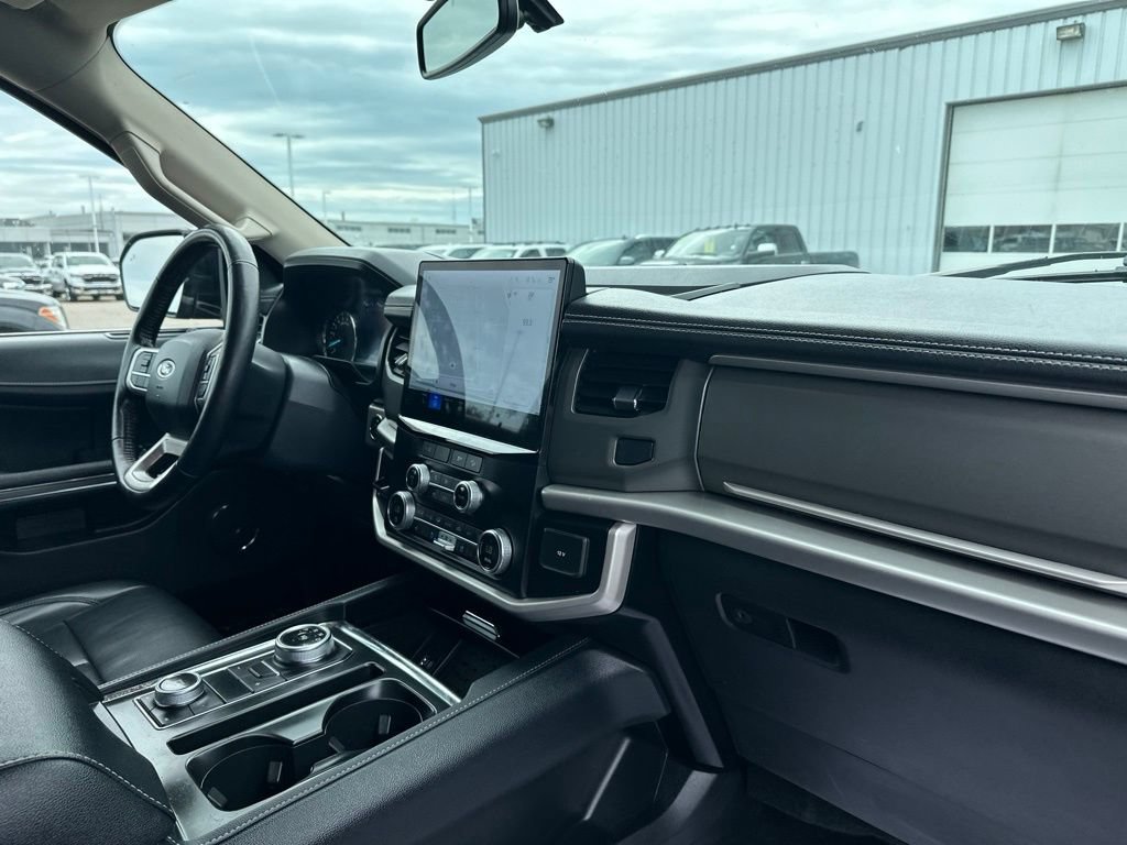 Used 2023 Ford Expedition XLT AWD/4WD image 49