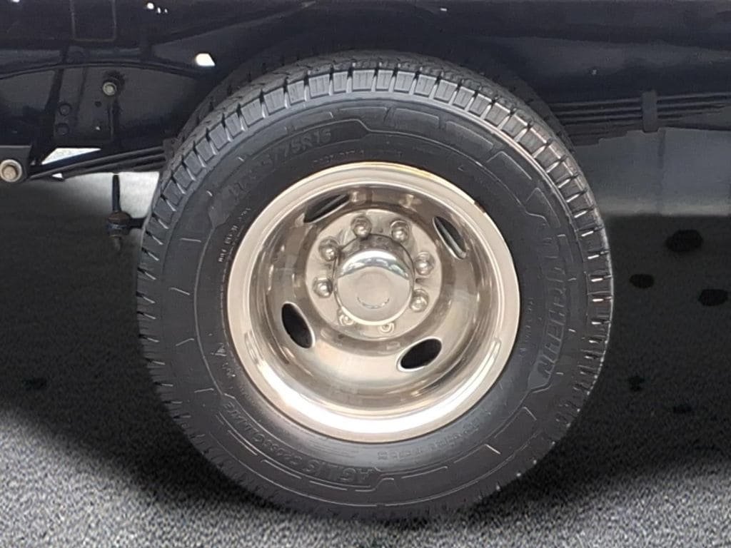 Used 2023 Ford E-450 and Econoline 450 Super Duty w/ Power Windows & Locks Group RWD image 10