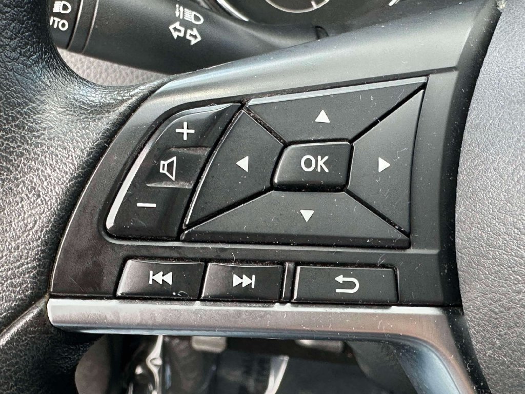 Used 2020 Nissan Rogue Sport S w/ Appearance Package AWD/4WD image 17