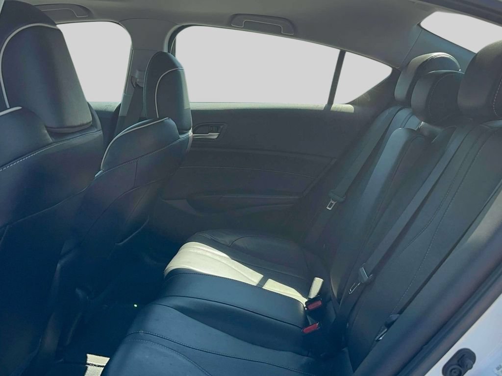 Used 2020 Acura ILX w/ Premium Package FWD image 9