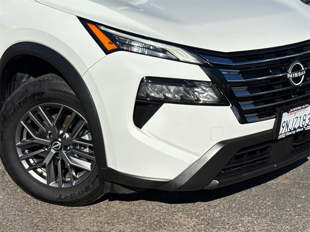 Used 2024 Nissan Rogue S image 6