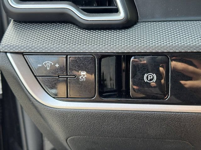 Certified 2024 Kia Sportage LX FWD image 39