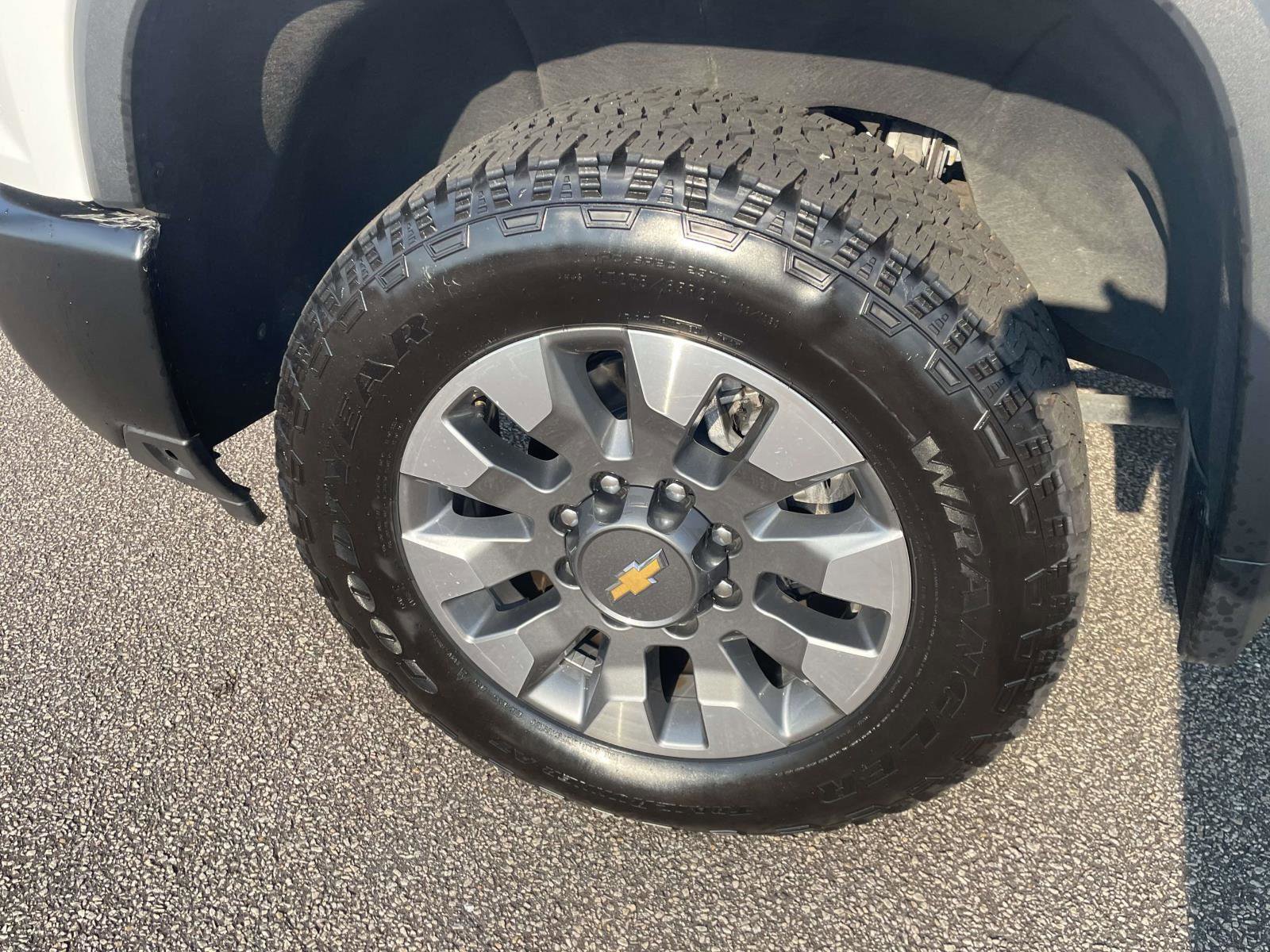 Used 2024 Chevrolet Silverado 2500 Custom w/ Custom Value Package image 28