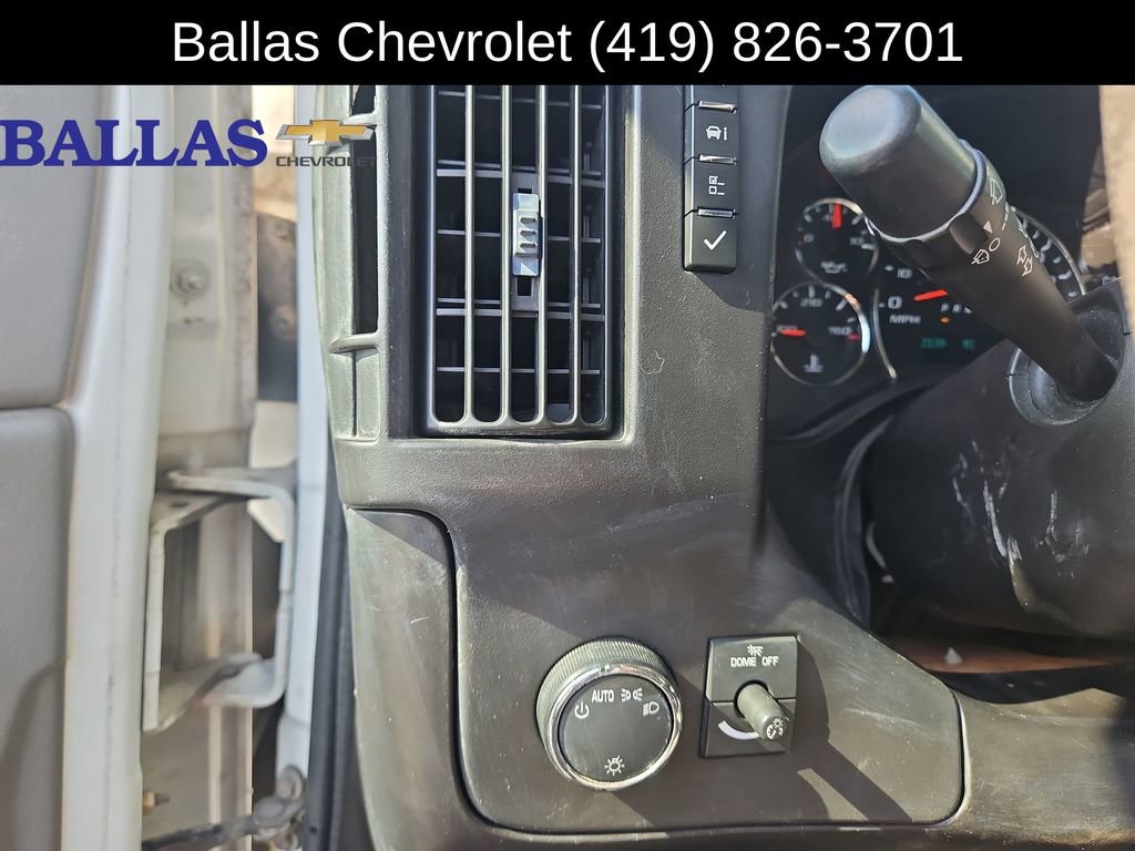 Used 2018 Chevrolet Express 2500 w/ Driver Convenience Package image 17