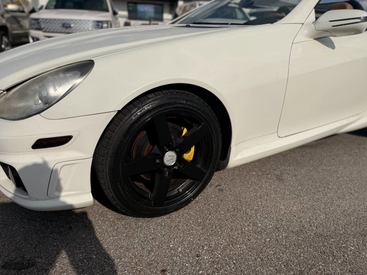 Used 2011 Mercedes-Benz SLK 300 image 14