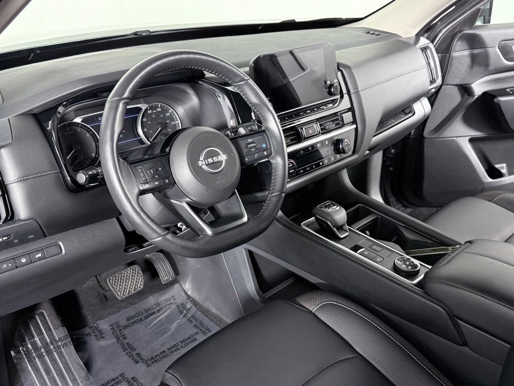 Certified 2025 Nissan Pathfinder SL AWD/4WD image 12