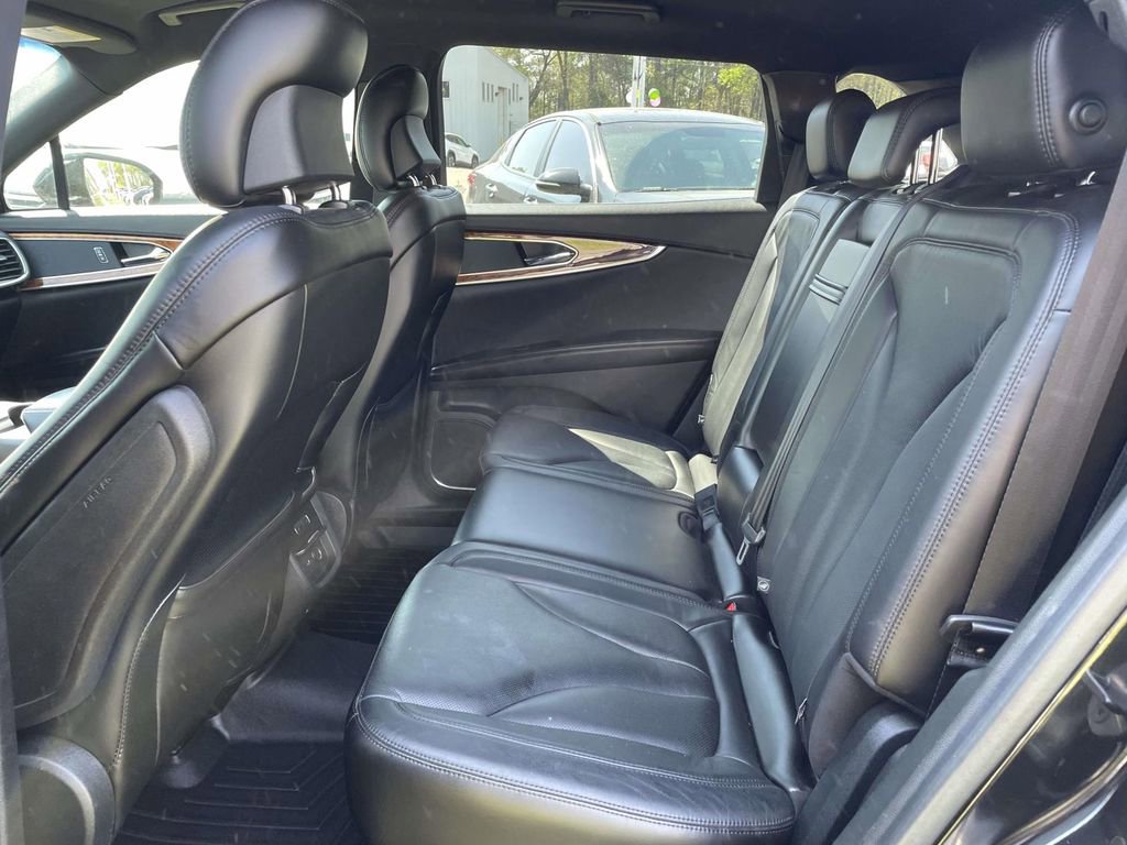 Used 2017 Lincoln MKX Reserve AWD/4WD image 11