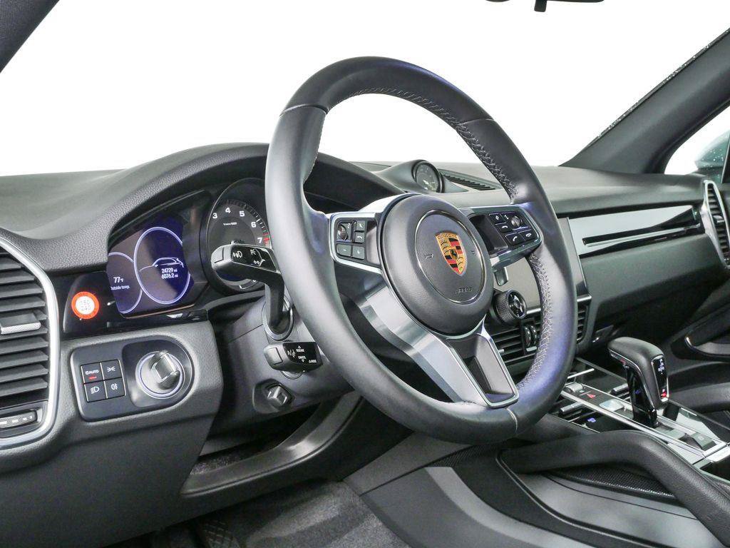 Certified 2022 Porsche Cayenne E-Hybrid AWD/4WD image 4