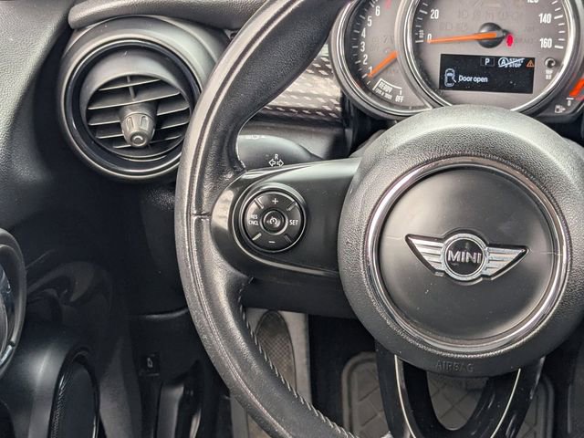 Used 2018 MINI Cooper S image 19