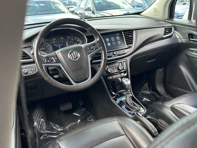 Used 2019 Buick Encore Essence AWD/4WD image 2
