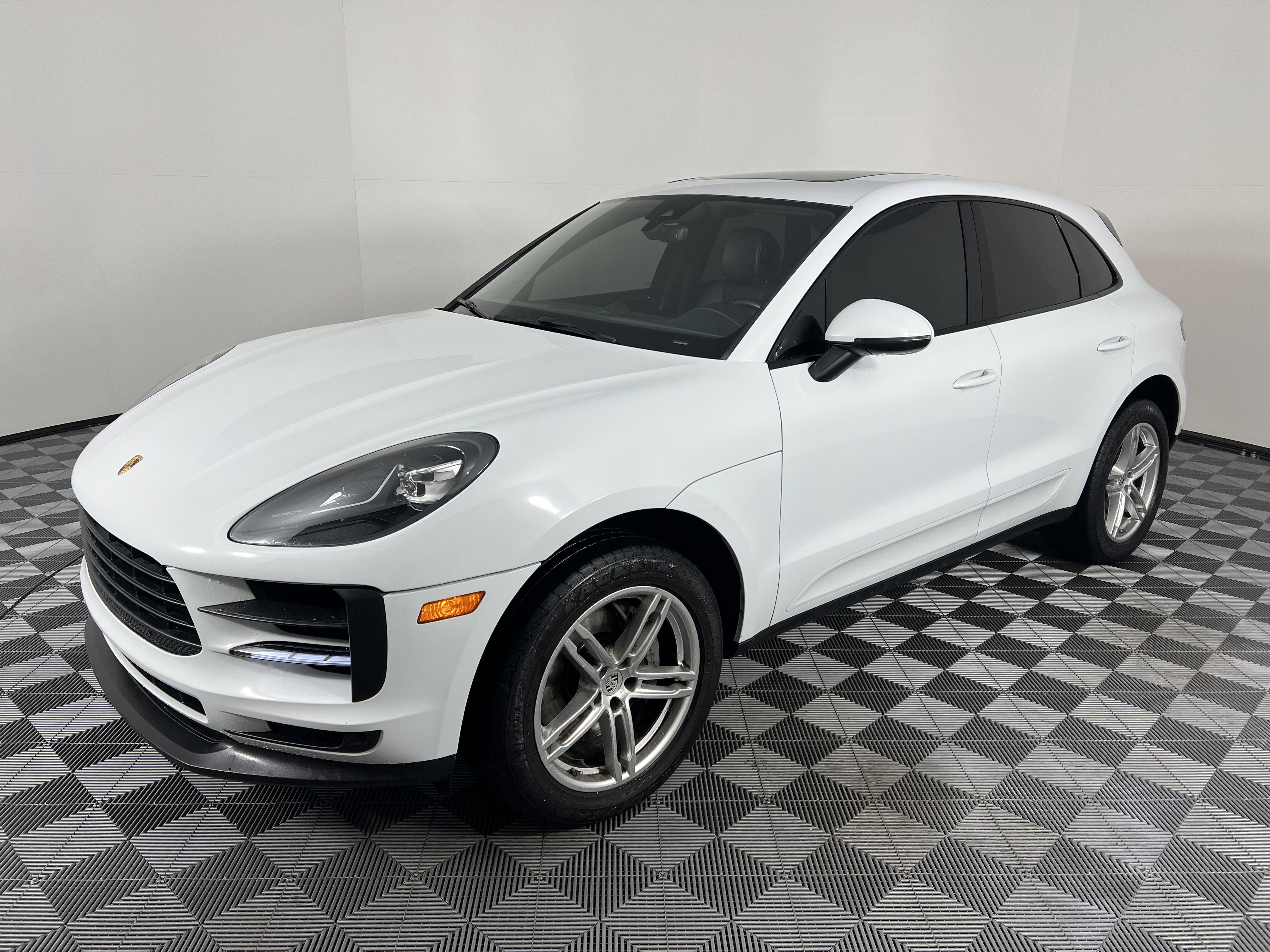 Used 2020 Porsche Macan S image 8