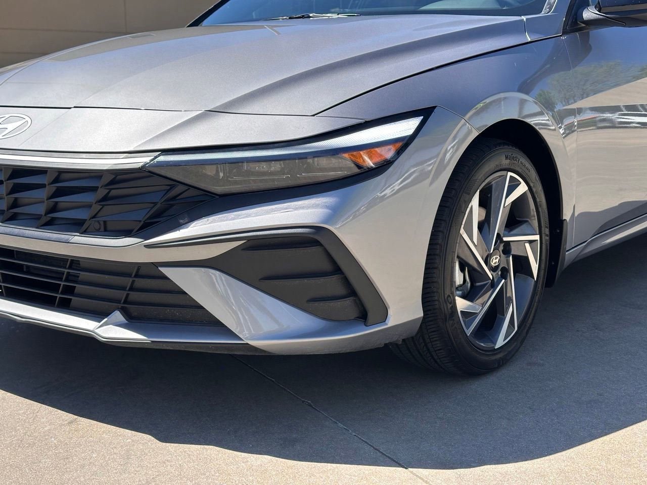 Used 2025 Hyundai Elantra Sport image 9