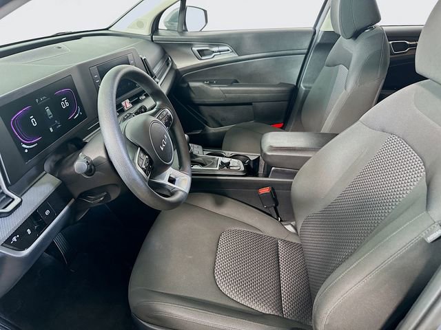 Used 2025 Kia Sportage LX image 10