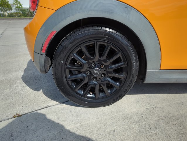 Used 2015 MINI Cooper 2-Door Hardtop image 28