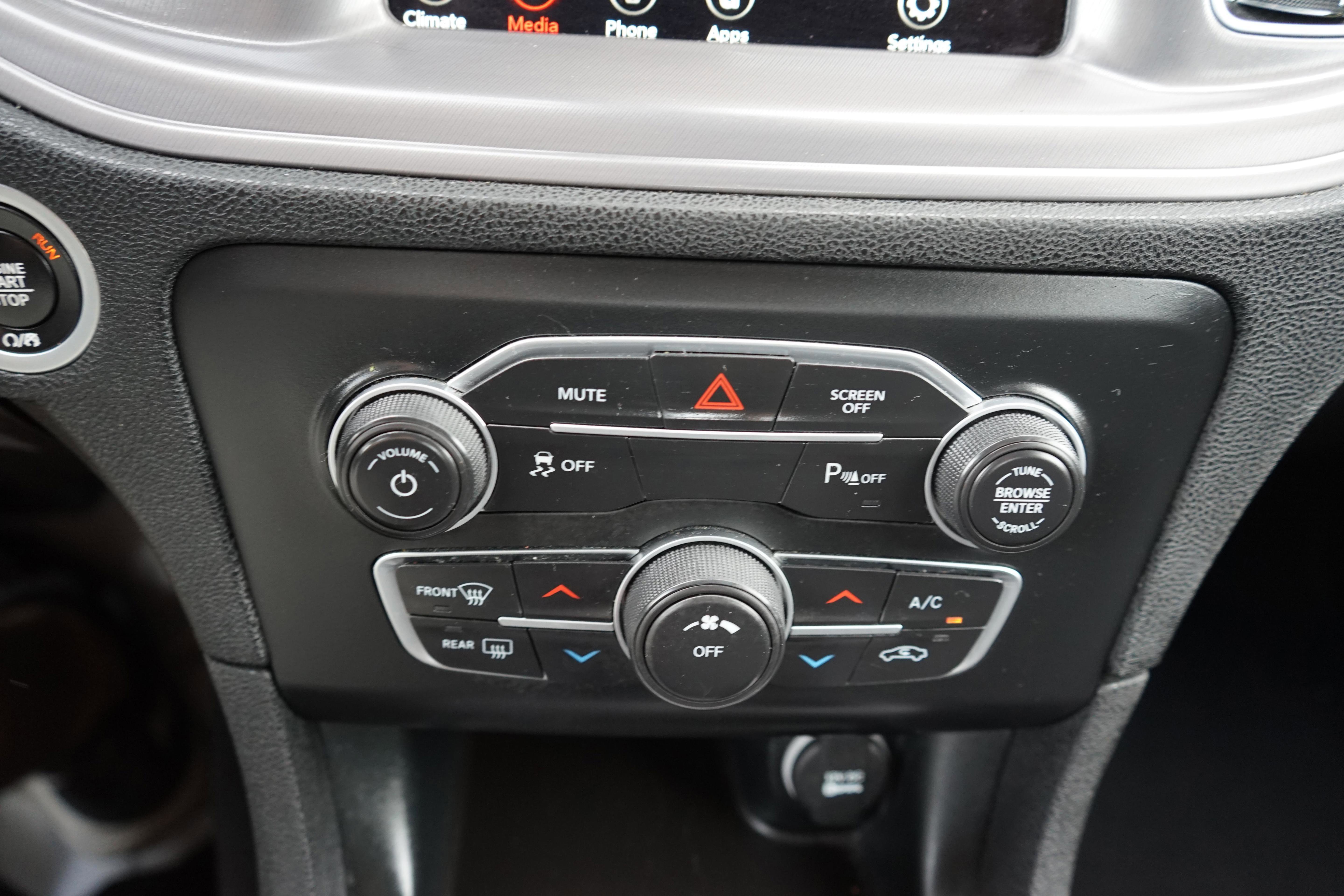 Used 2023 Dodge Charger SXT RWD image 16