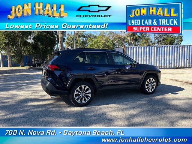 Used 2021 Toyota RAV4 XLE Premium image 10