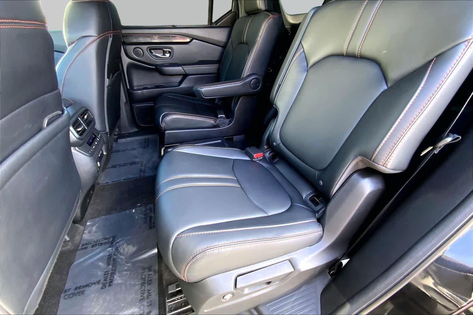 Used 2025 Honda Pilot TrailSport image 20