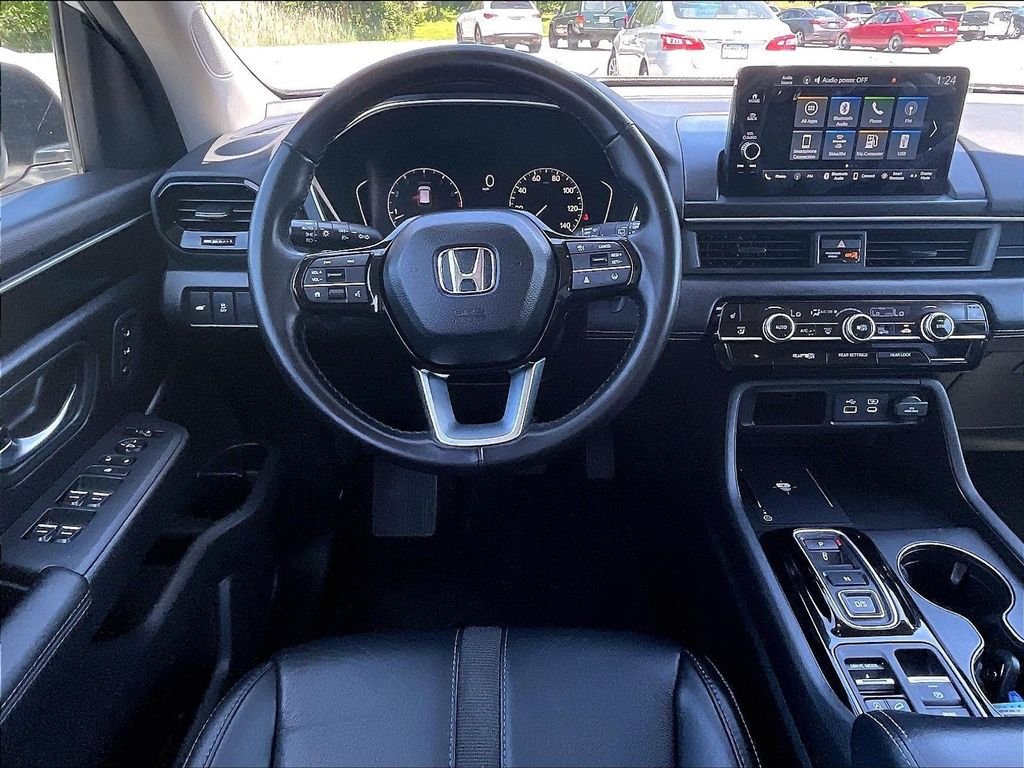 Used 2025 Honda Pilot EX-L image 18