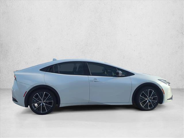 Used 2025 Toyota Prius XLE FWD image 3