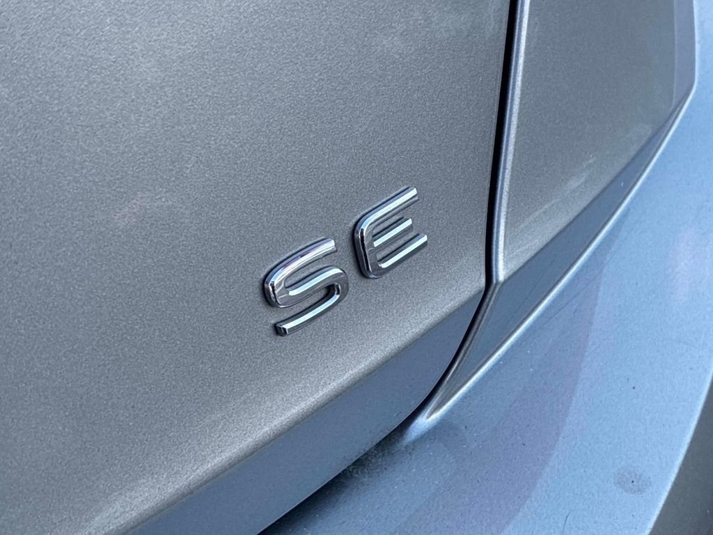 Used 2024 Volkswagen Jetta SE image 12