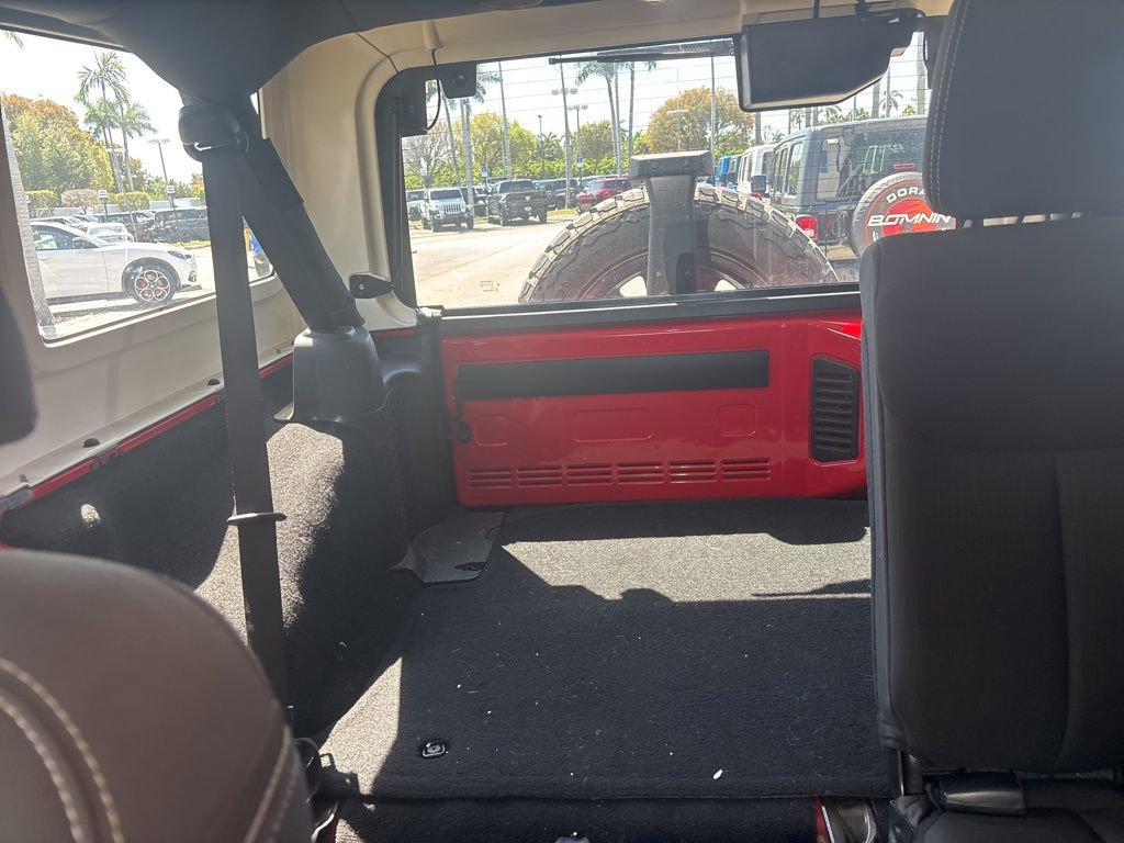 Used 2018 Jeep Wrangler Unlimited Sahara image 12