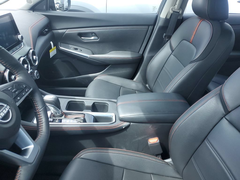 Certified 2025 Nissan Sentra SR w/ SR Premium Package FWD image 8