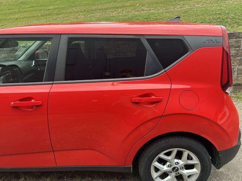 Used 2020 Kia Soul S FWD image 20