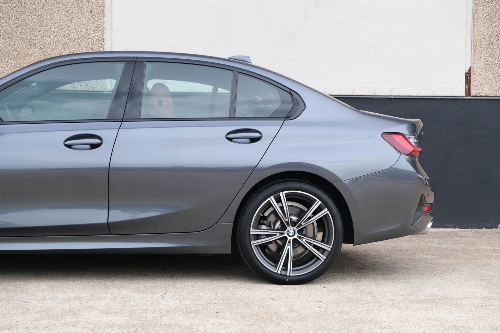 Used 2022 BMW 330i xDrive Sedan w/ Driving Assistance Package image 8