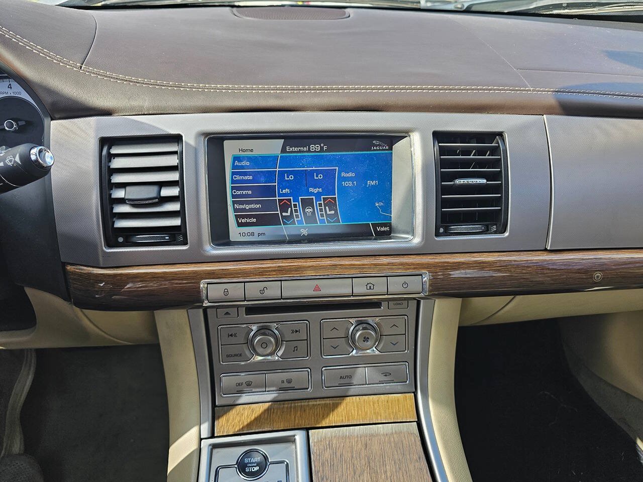 Used 2010 Jaguar XF Supercharged RWD image 16