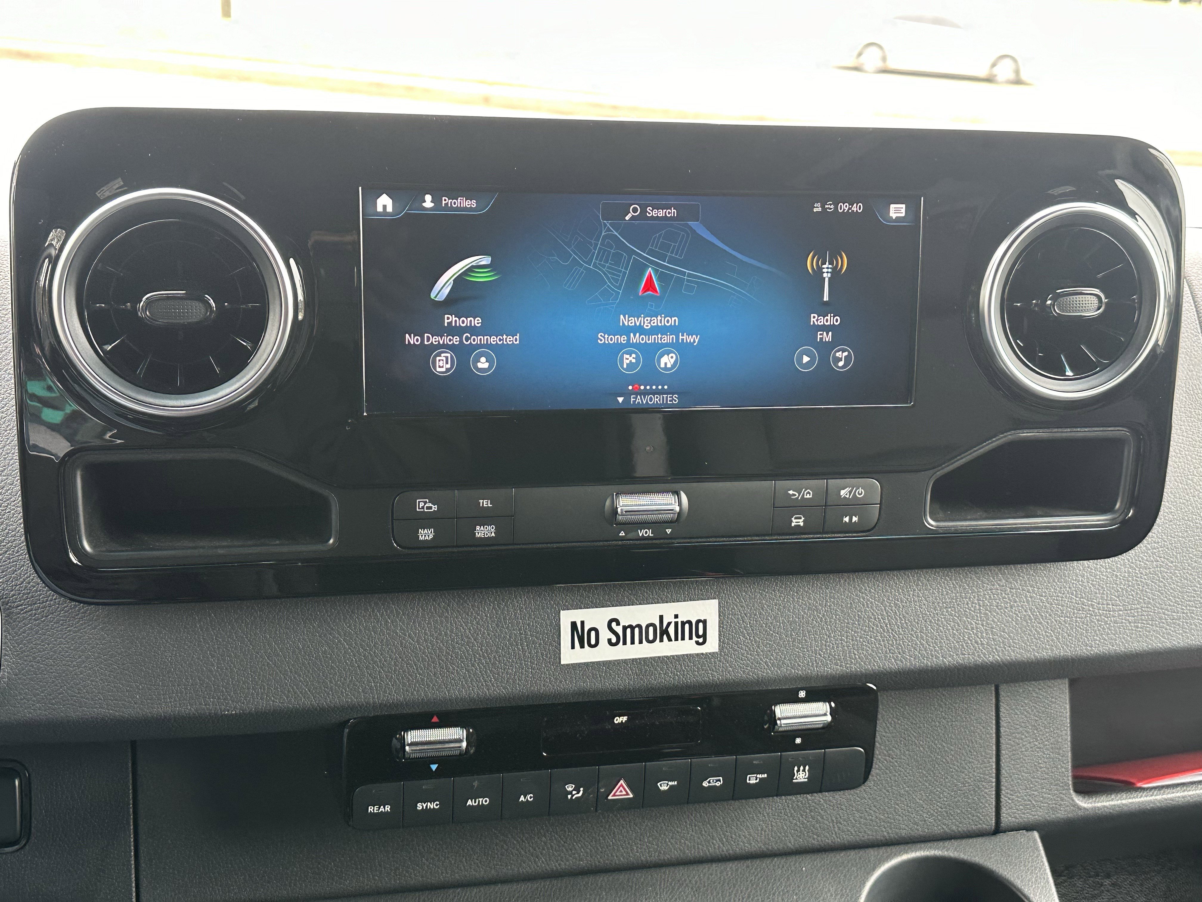 Used 2024 Mercedes-Benz Sprinter 2500 image 28