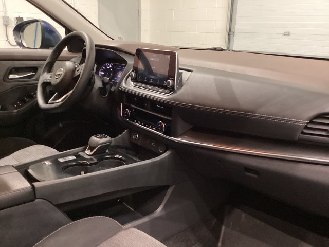 Used 2023 Nissan Rogue SV FWD image 19