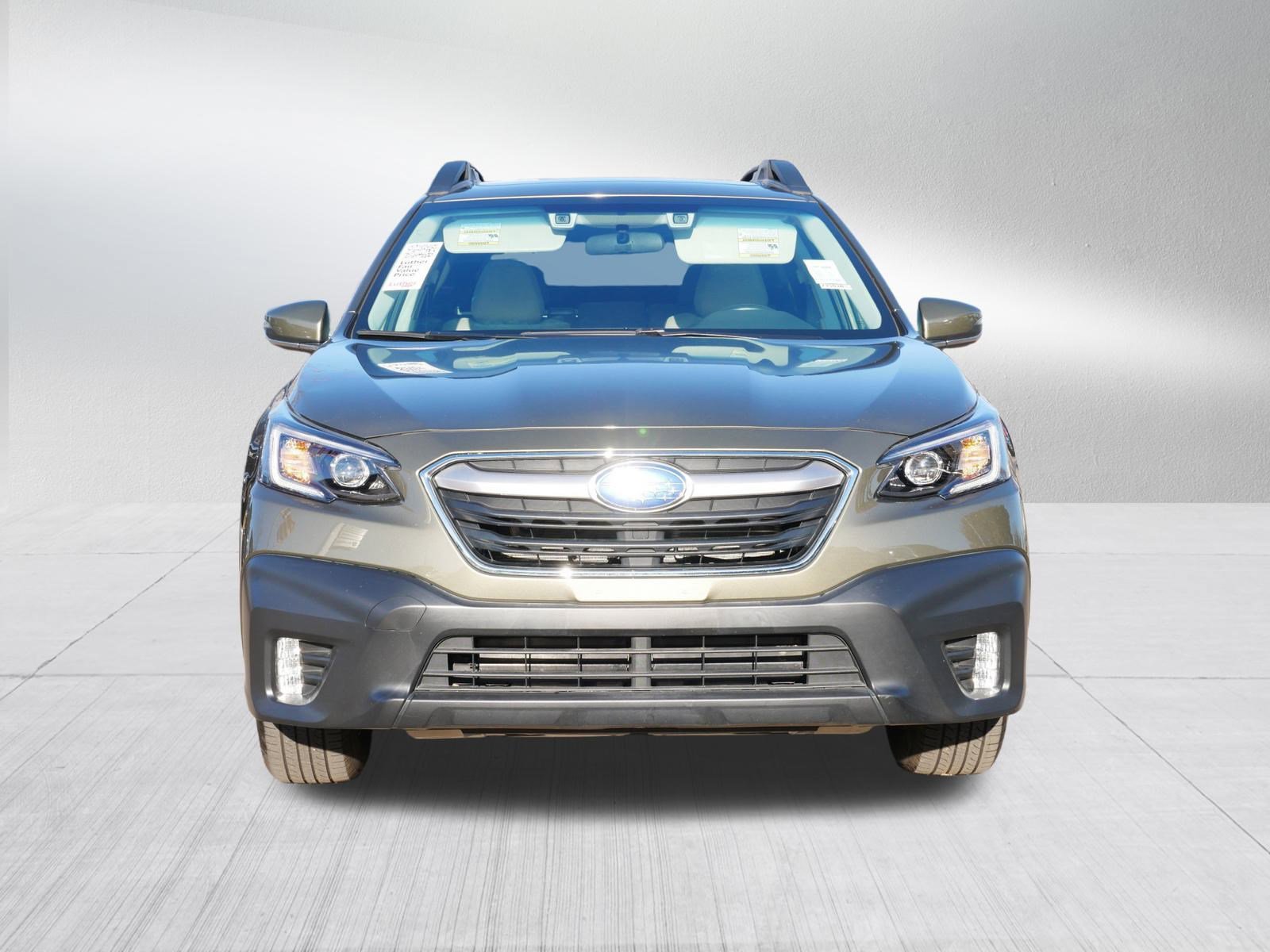 Used 2022 Subaru Outback Premium image 2