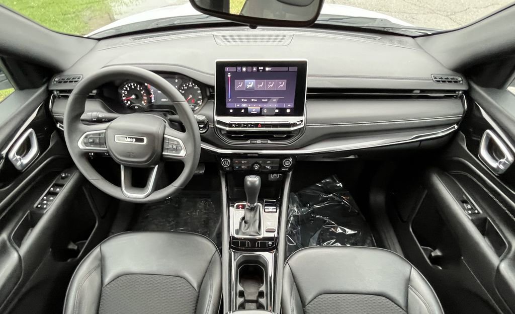 Used 2022 Jeep Compass Altitude image 11