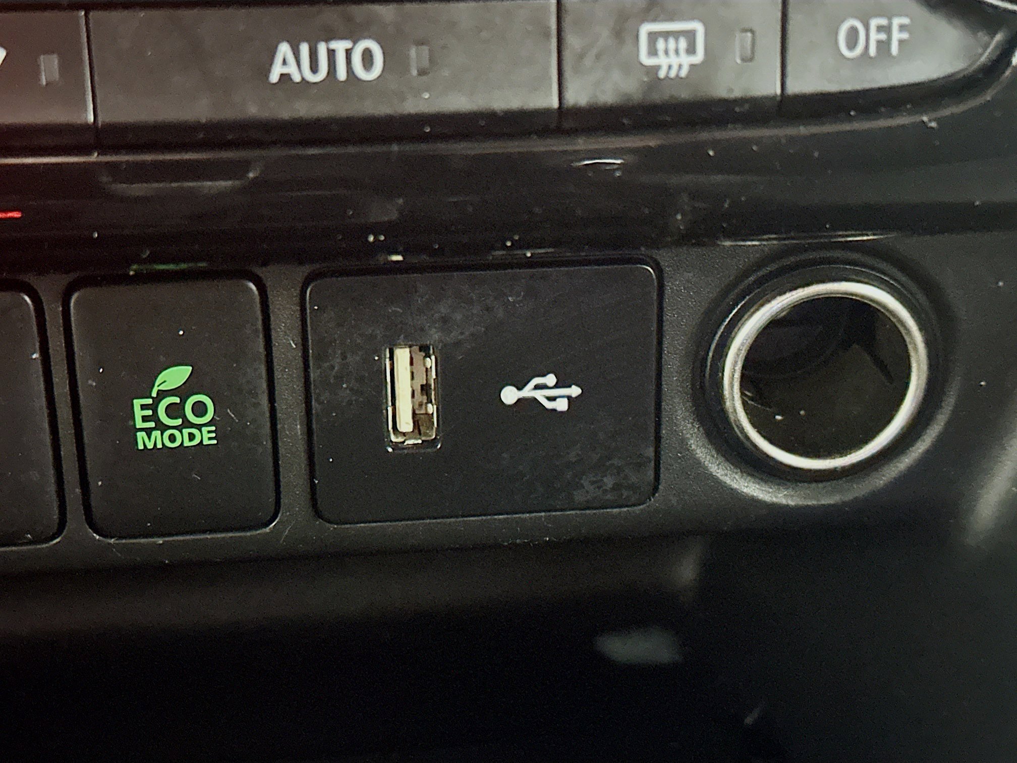 Used 2020 Mitsubishi Eclipse Cross ES FWD image 25